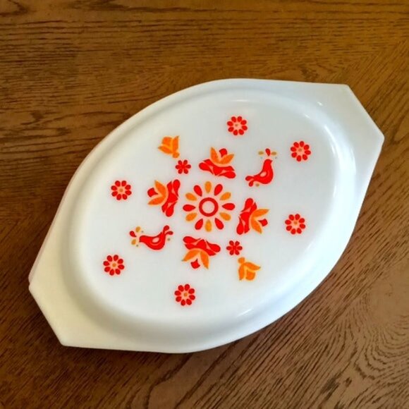 Vintage Pyrex Friendship Pattern 1.5 Quart Divided Casserole Dish with White Lid - Picture 4 of 11